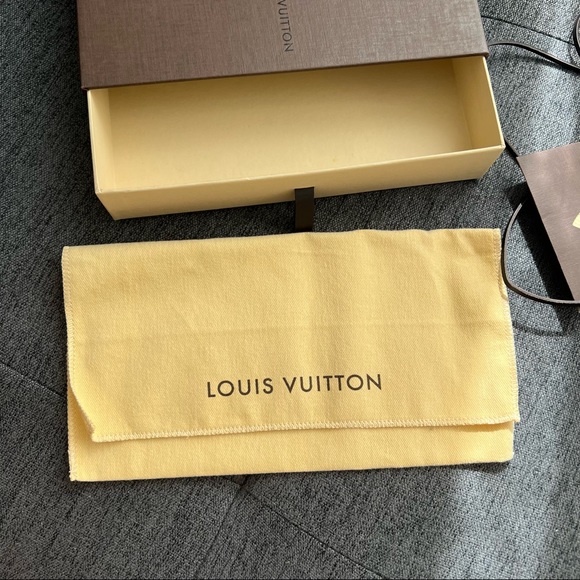 LOUIS VUITTON 3 piece gift box set - Picture 3 of 8
